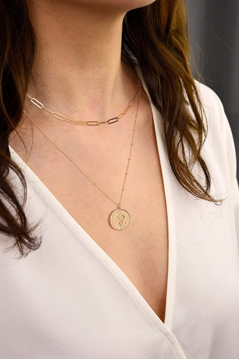 Dremmy Studios Birthday Flower Pendant Necklace 18K Gold Plated Exquisite Minimalist Birthday Flower Disc Pendant Carved Coin Necklace Minimalist Exquisite Customized Gift for Mom and Daughter, Metal, No Gems