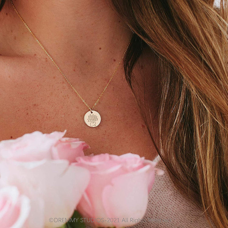 Dremmy Studios Birthday Flower Pendant Necklace 18K Gold Plated Exquisite Minimalist Birthday Flower Disc Pendant Carved Coin Necklace Minimalist Exquisite Customized Gift for Mom and Daughter, Metal, No Gems