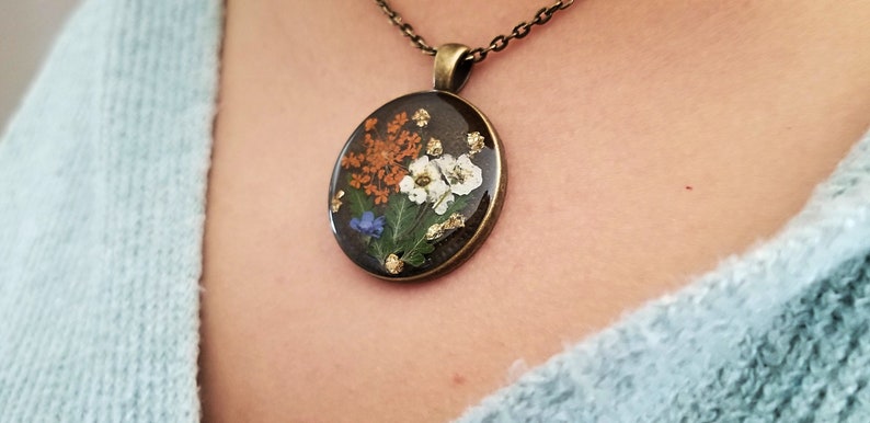 Queen Anne's Lace Necklace,Pressed Flower Jewelry,Real Flower Necklace,Nature Jewelry,Resin Flower Necklace,Gift for Her,Christmas gift