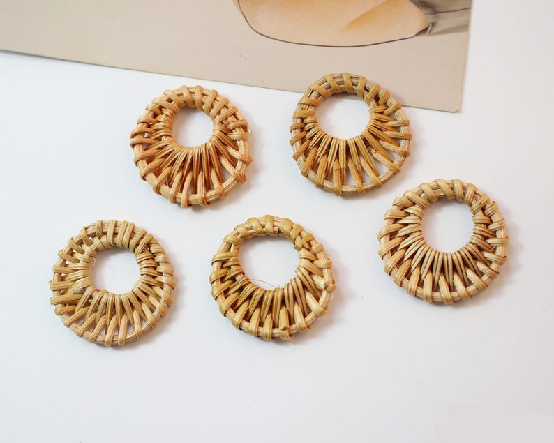 4pcs Natural Rattan Wood Earring Hoops,45MM Round Wooden Charms Handwoven Circle Findings Woven Boho Jewelry Making Blanks