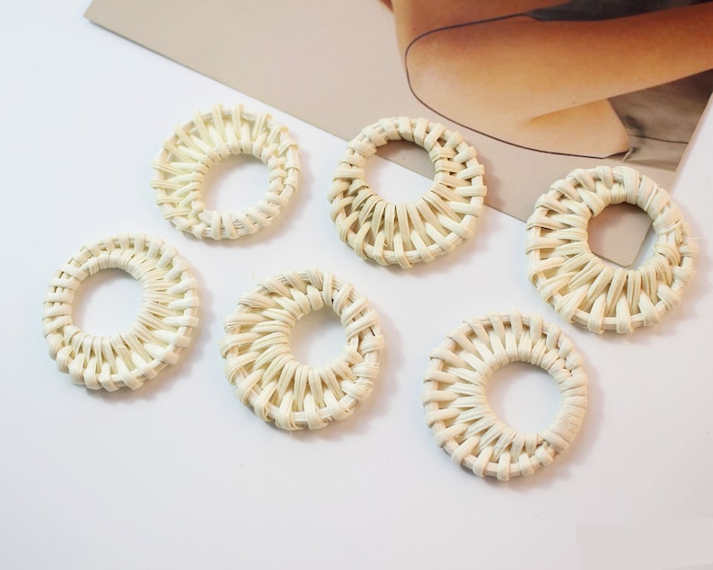 4pcs Natural Rattan Wood Earring Hoops,45MM Round Wooden Charms Handwoven Circle Findings Woven Boho Jewelry Making Blanks