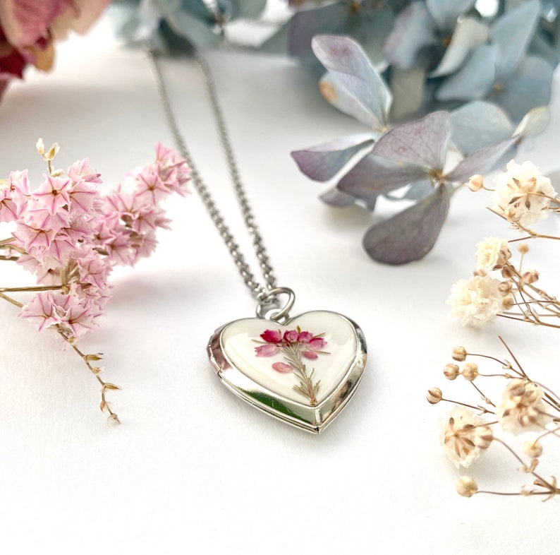 Erica photo locket, Necklace with flowers, Pressed flower necklace, Heart photo necklace, Photo frame necklace