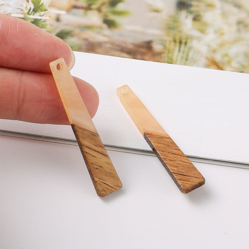 4pcs Epoxy Resin Pendants, Long Stick Translucent White Resin Findings, Wood and Resin Pendant, Color Blocked, Long BarCharm