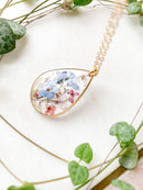 Preserved forget-me-not pendant necklace on 22k gold plated chain / boho chic / pressed flowers / jewellery / floral