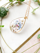 Preserved forget-me-not pendant necklace on gold plated chain / boho chic / pressed flowers / jewellery / floral