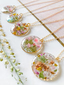 Pressed wild flower pendant necklace gold plated fine chain / boho chic / pressed flowers / jewellery / floral