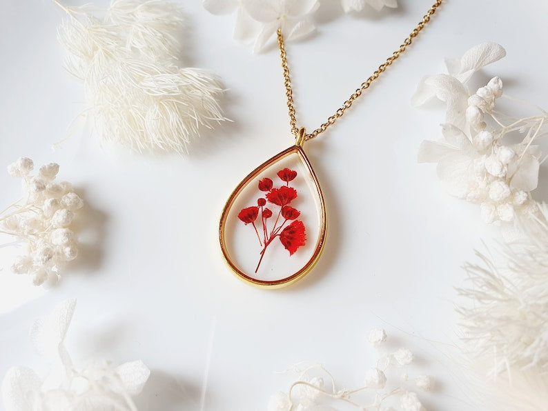 Gold floral teardrop necklace, teardrop necklace, real pressed flower necklace, baby's breath necklace, gold necklace, necklaces for women