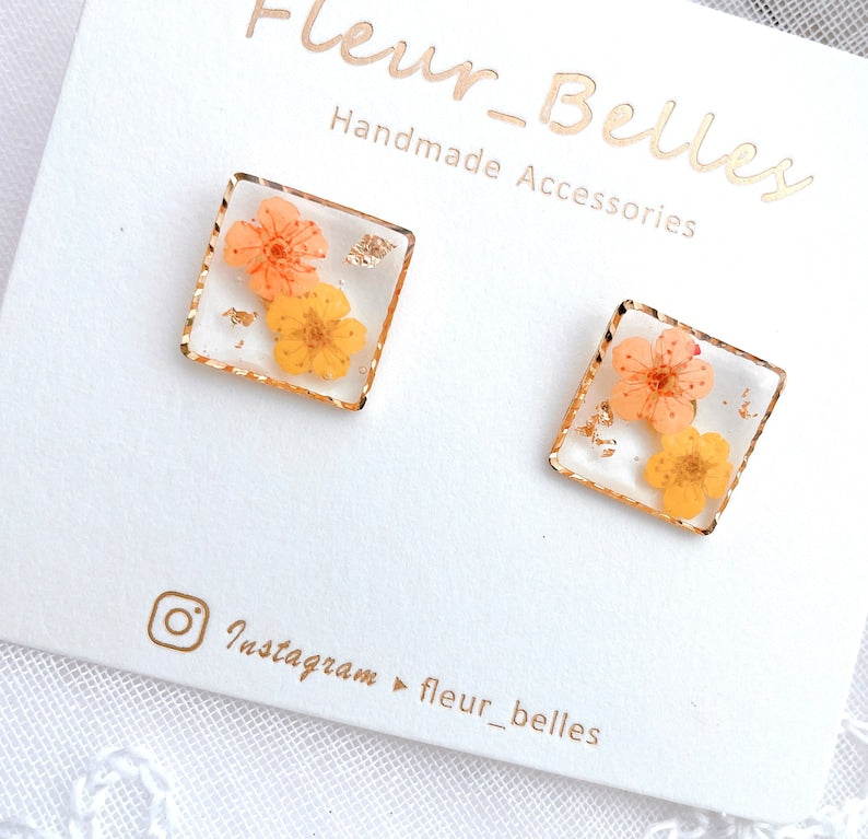 Handmade Round Circle Stud Earrings with Real Pressed Flowers, Yellow, Orange Flowers, Botanical Earrings, Unique, Gifts for her