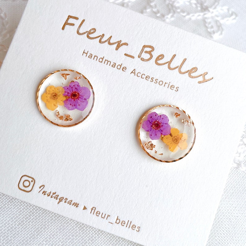 Real Pressed Flowers Round Circle Stud Earrings, Handmade Flowers Stud Earrings, Yellow, Purple, White Flowers Earrings, Gifts for her