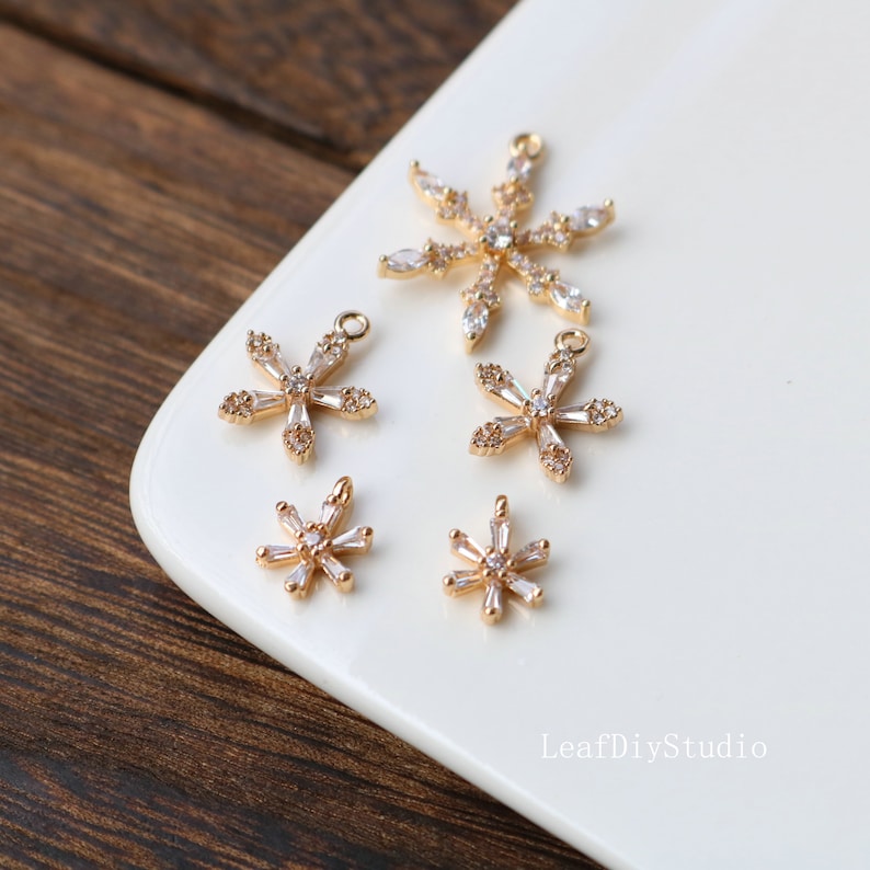 10pcs Five petal flower Zirconia pendant Charm, Six petal snowflake Pendant, diy Glass zircon pendant, DIY Jewelry Supply