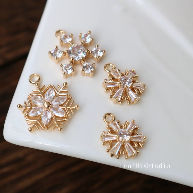 10PCS Snowflake Zirconia Charms, CZ Pave Flower Pendant, Rhinestone Charm, CZ Pave Snowflake diy Jewelry Making