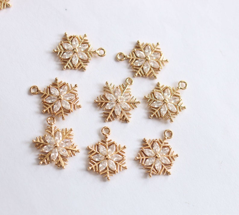 10PCS Gold Plated Cubic Zirconia Snowflake Charms,CZ Pave Flower Pendant, Snowflake Rhinestone Charm, diy Jewelry Making