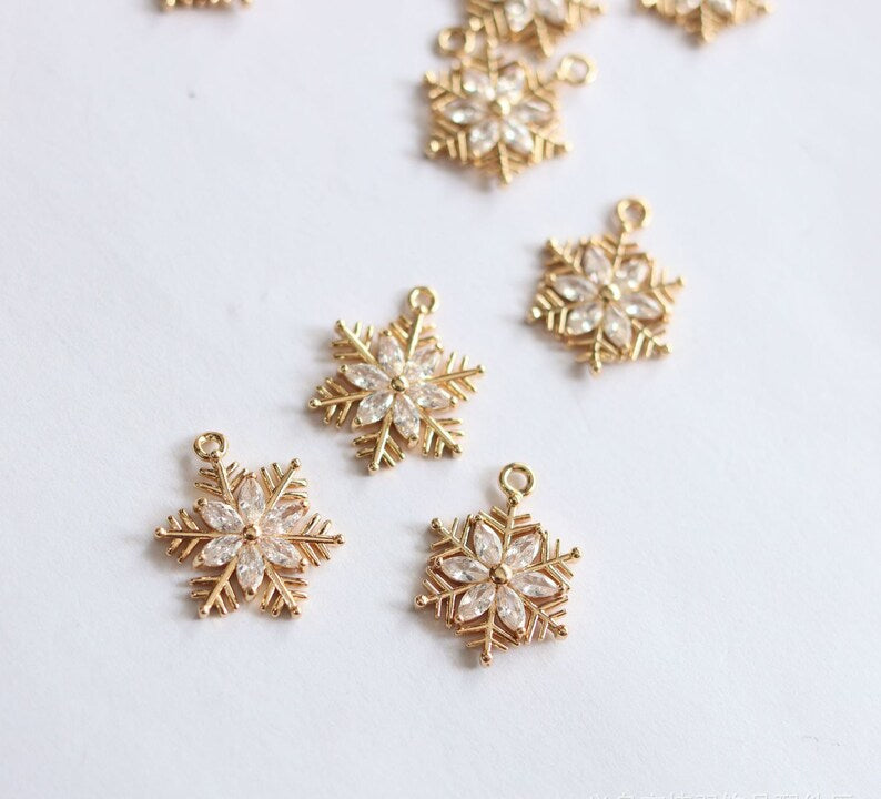 10PCS Gold Plated Cubic Zirconia Snowflake Charms,CZ Pave Flower Pendant, Snowflake Rhinestone Charm, diy Jewelry Making