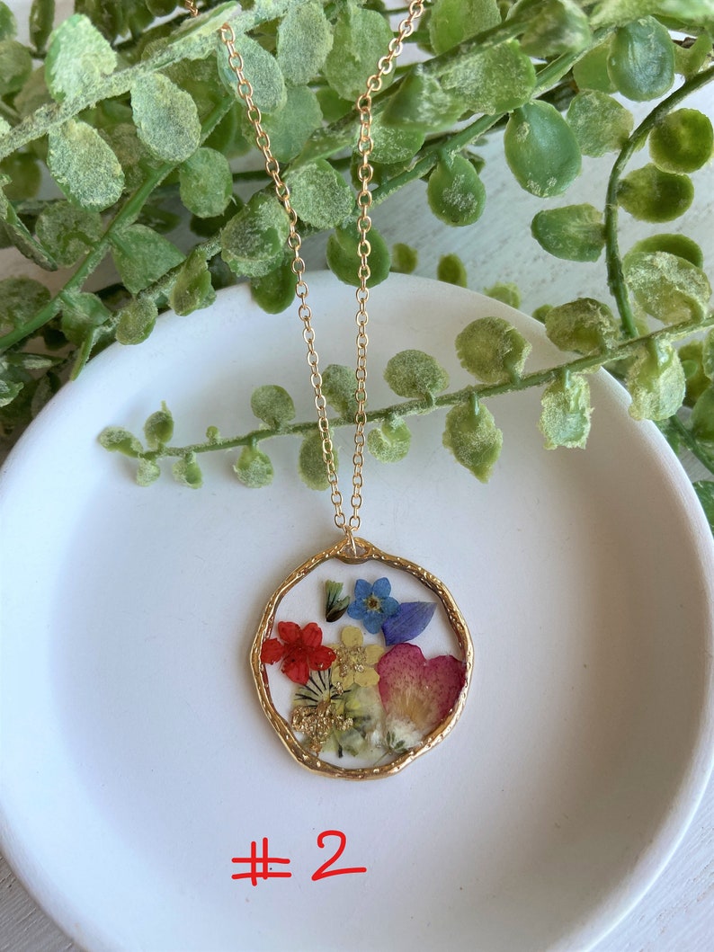 Pressed Wild Flower Necklace | Multi Flower Necklace | Resin Jewelry | Resin Dry Flower Necklace | Resin Dried Flower Necklace Forget Me Not