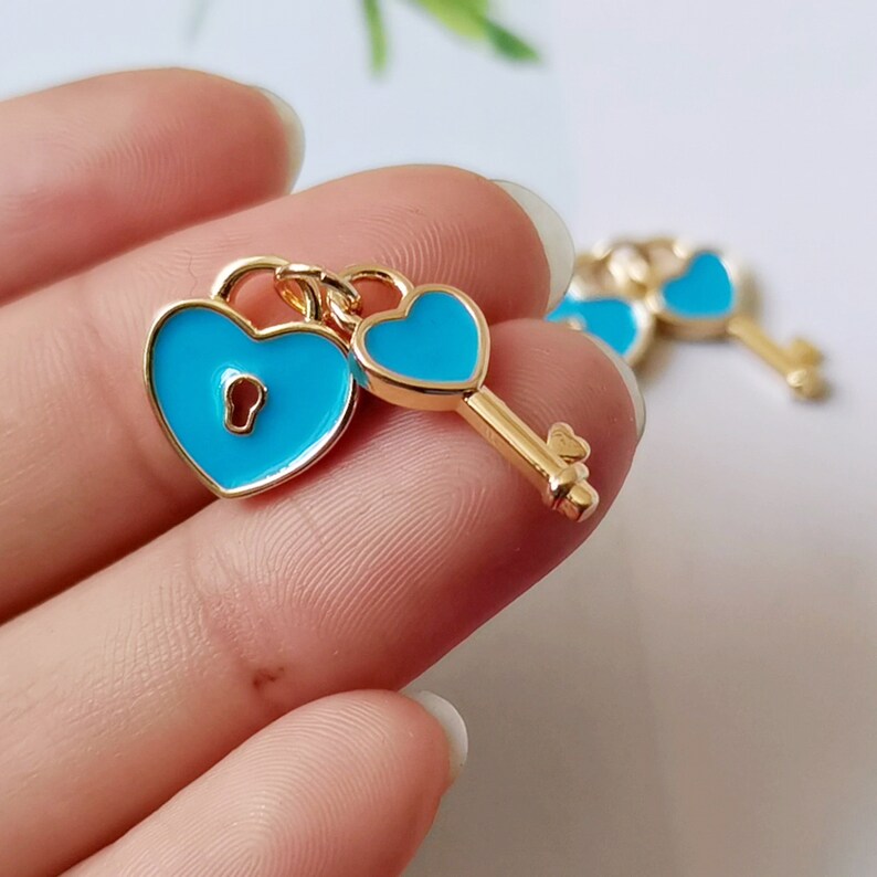 6pcs High Quality Real Gold Plated Lock and Key Charm, Enamel Heart Key Pendant, Nickel free