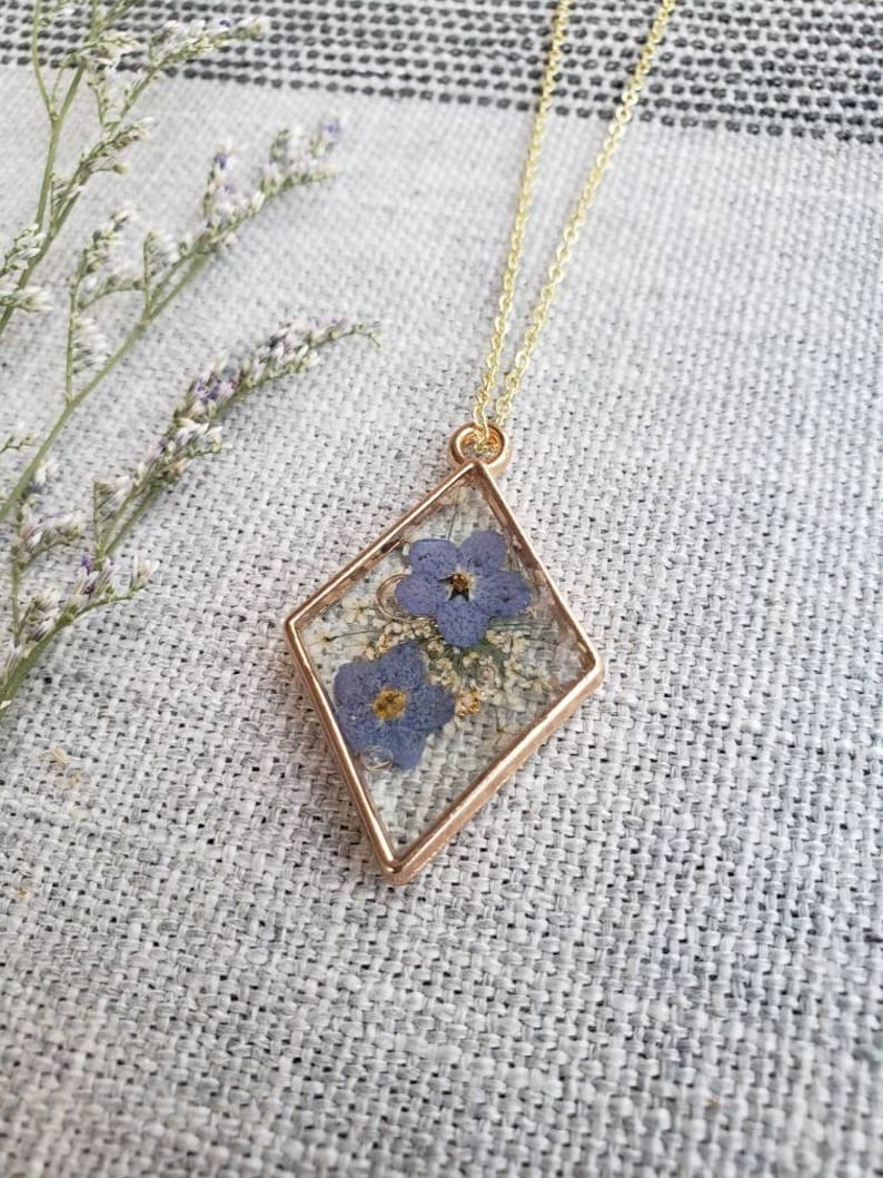 Pressed Flower Necklace, Forget Me Not Jewelry, Mother's Day Gift, Flower Necklaces for Women, Handmade Jewelry, Gold chain necklace