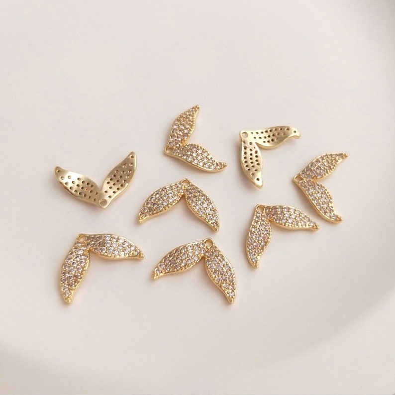 Cubic Mermaid Tail pendant, Cubic zirconia, Brass, Nickel free, Tail charm, CZ Pave Charm Pendant, Wholesale jewelry supplies 4pcs