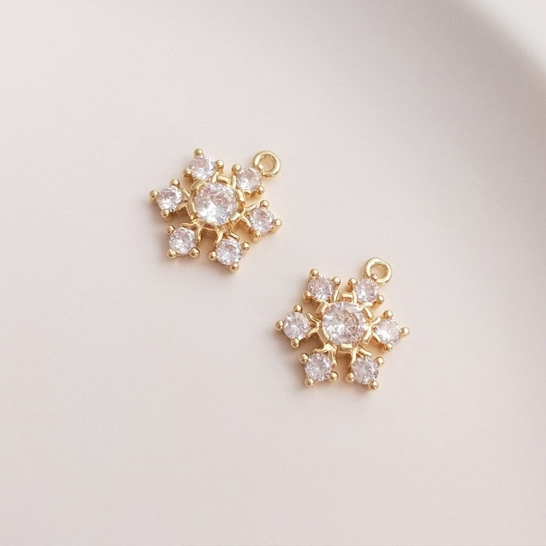 10pcs CZ Paved snowflake Charm, Gold Plated Brass Earring Findings, shape cubic charm, Cubic zirconia pendant