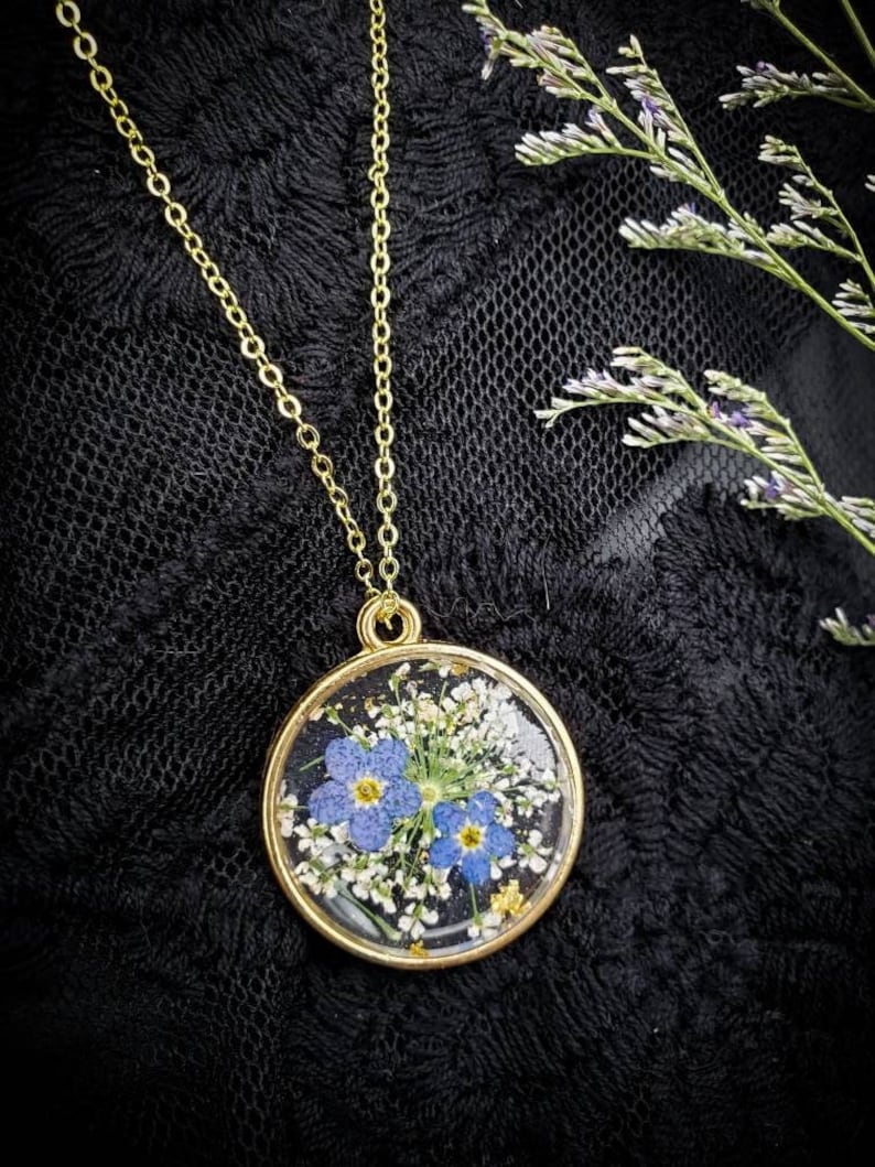 Pressed Flower Necklace, Forget Me Not Jewelry, Mother's Day Gift, Flower Necklaces for Women, Handmade Jewelry, Gold chain necklace