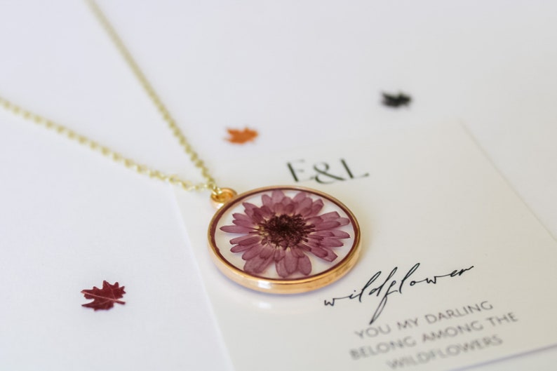 Real Pressed Chrysanthemum Resin Necklace | Fall Necklace | Autumn Jewelry | Mums | Resin Necklace | Fall Gift