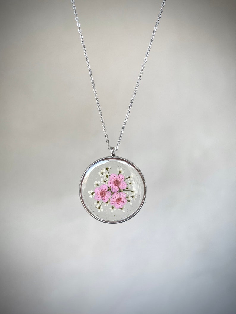 Forget-me-not flower necklace, resin jewel with Myosotis flowers