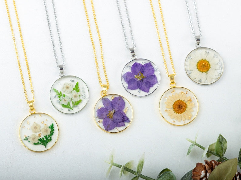 Birth Flower Necklace,Real Dried Flower Necklace,Pressed flowers,Birth Month Flower Necklace,Birthday Gifts For Her,Bridesmaid Gifts