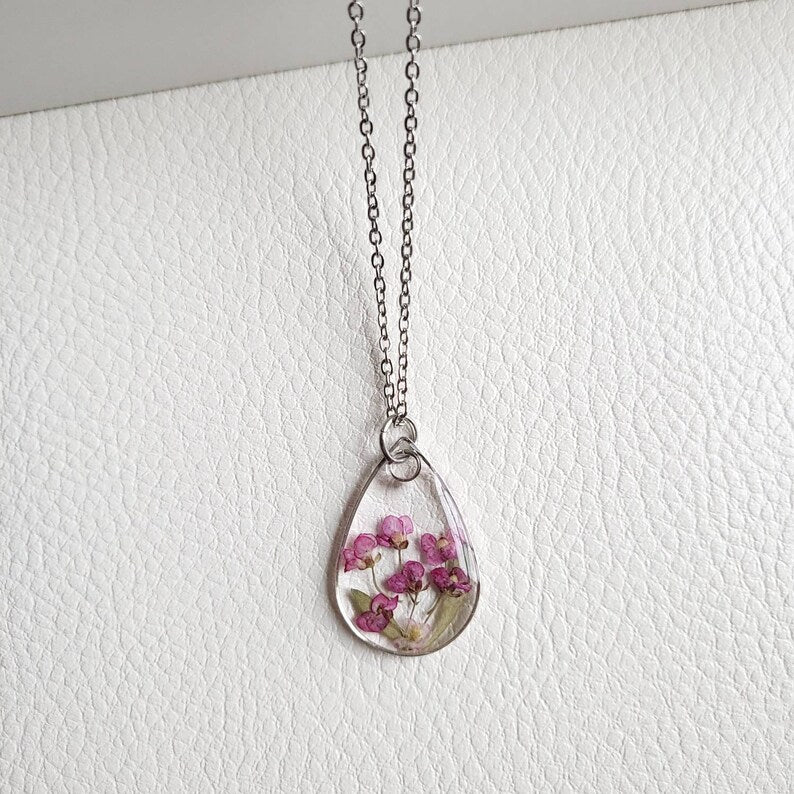 Pressed Flower Necklace, Dried Flower Jewelry, Unique Gift for Her, Resin Jewelry, Flower Resin Necklace, Valentines Day Gift for Women