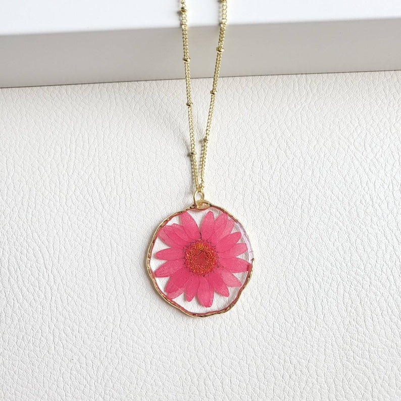 April Birth Flower Necklace, Pressed Flower Necklace, Dried Flower Jewelry, Flower Resin Jewelry, Handmade Gifts for Her