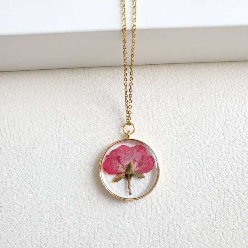 Pressed Flower Necklace, Rose Necklace, June Birthday, June Birthmonth Flower, Real Flower Necklace, Dried Flower Jewelry, Birthday Gift