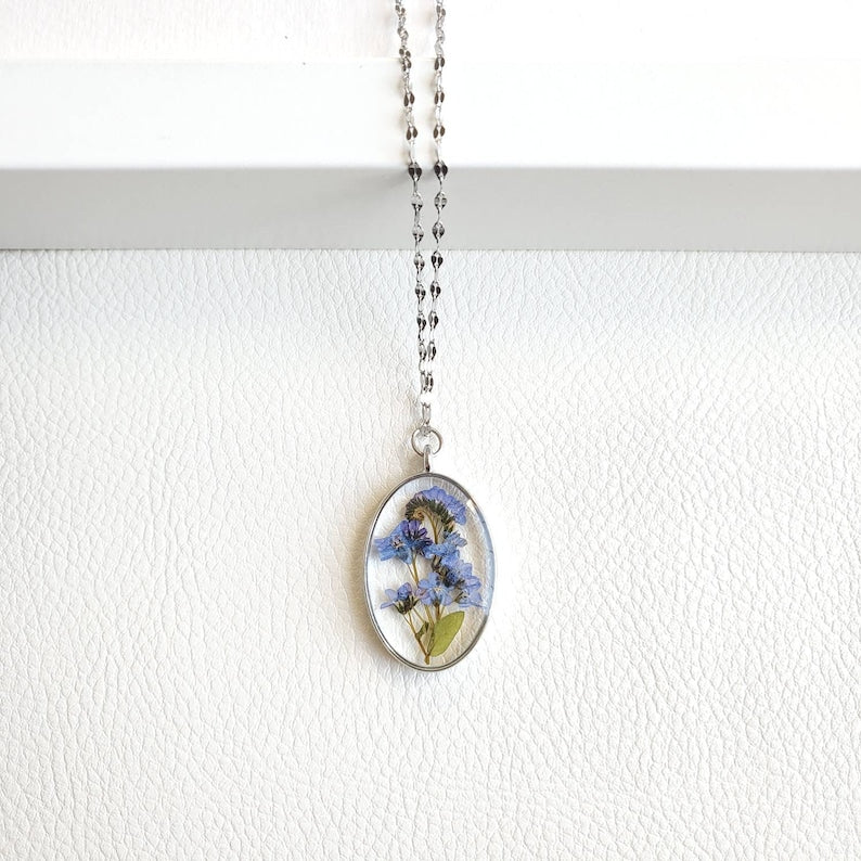 Forget Me Not Necklace, Pressed Flower Necklace, Dried Flower Jewelry, Resin Jewelry, Bridesmaid Gift for Wedding, Mothers Day Gift for Mom