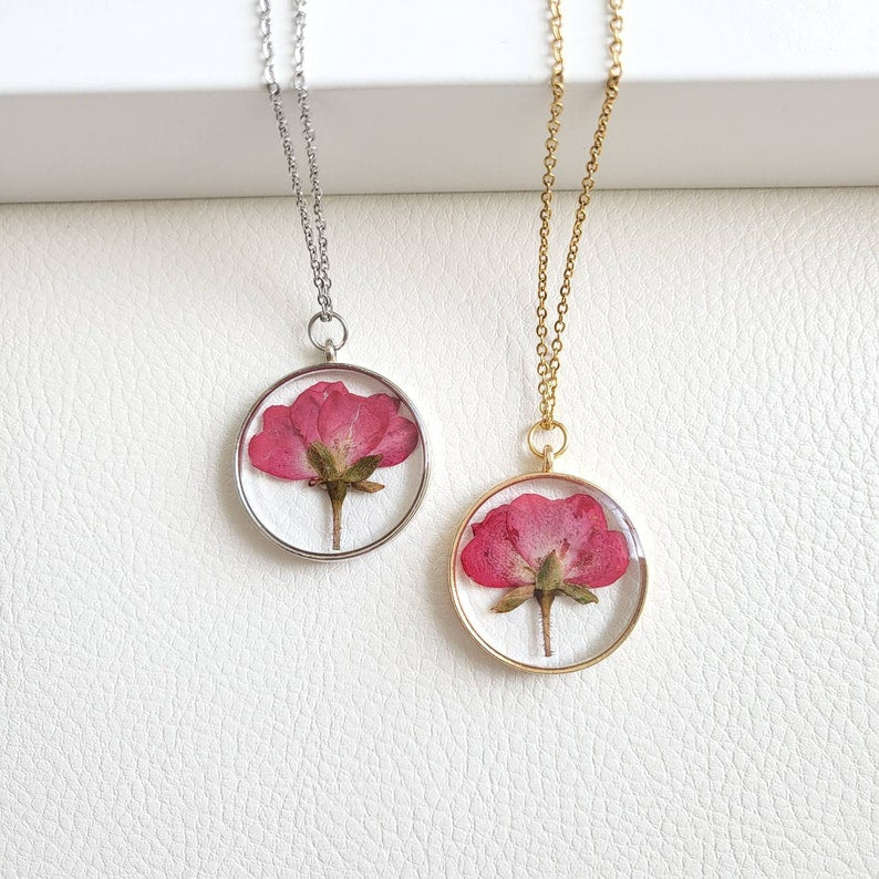 Pressed Flower Necklace, Rose Necklace, June Birthday, June Birthmonth Flower, Real Flower Necklace, Dried Flower Jewelry, Birthday Gift