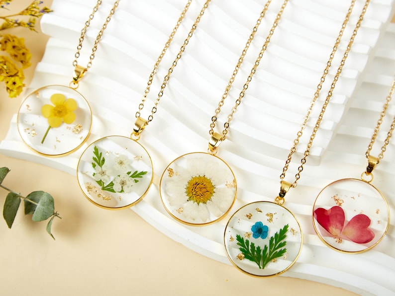 Birth Month Flower Necklace Pressed Flower Necklace Floral Necklace Nature Flower Necklace Birthday Gift For Her For Mothers Day Gift