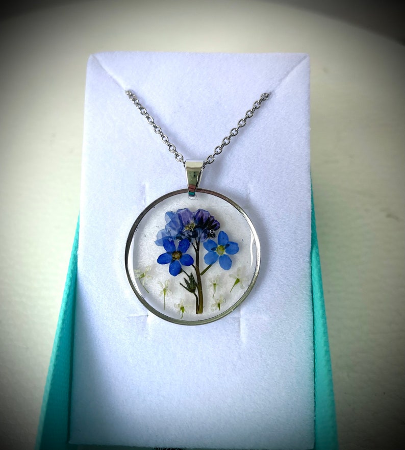 Forget-me-not flower necklace, resin jewel with Myosotis flowers