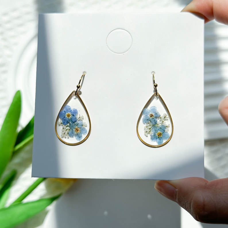 Forget Me Not Resin Flower Earrings, Handmade Pressed Real Flower Resin Earrings, Dangle Drop Earrings, Dired Flower Earrings, Birthday Gift