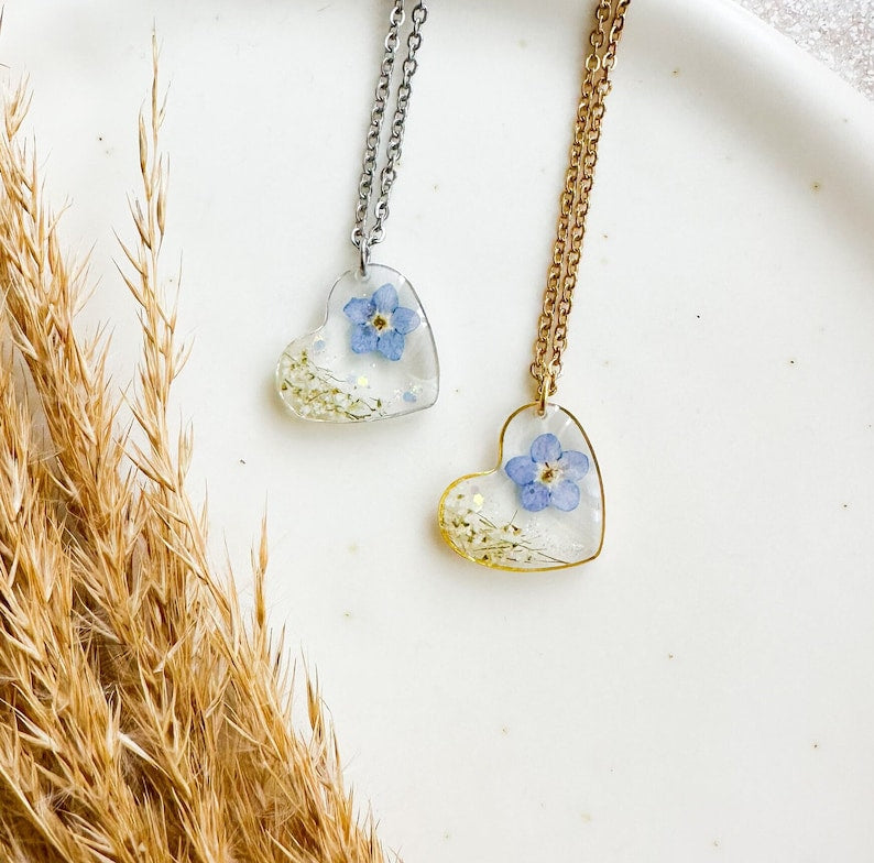 Dainty heart resin necklace with real pressed flowers, Forget Me Not and Queen Anne lace jewelry, Plant lady gift, Miscarriage necklace