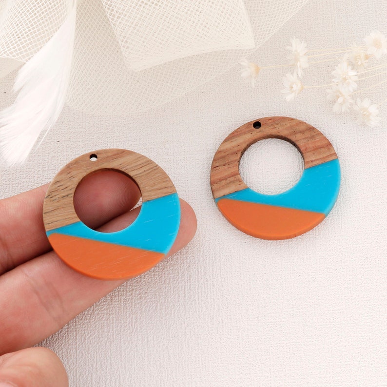 4pcs Epoxy Resin Pendants, Semi Translucent White Resin Findings, Wood and Resin Pendant, Color Blocked, Large Round Charm