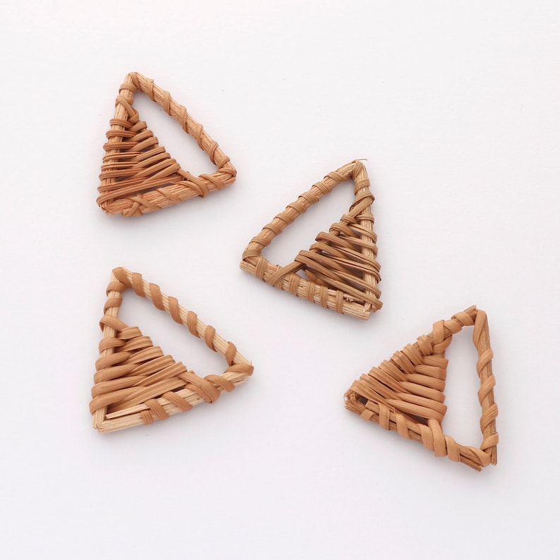 4pcs Natural Rattan Wood, Triangle Wooden Charms Handwoven Circle Findings Woven Boho Jewelry Making Blanks