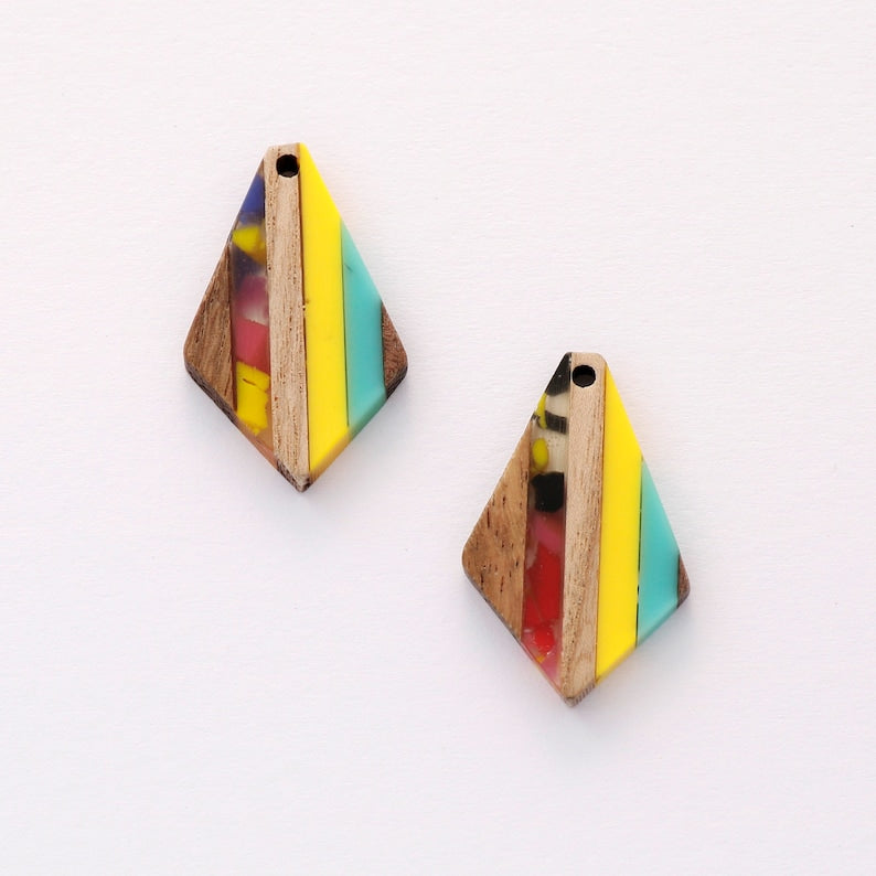 4pcs Epoxy Resin Pendants, Diamond Translucent Yellow Resin Findings, Wood and Resin Pendant, Color Blocked, Diamond Charm