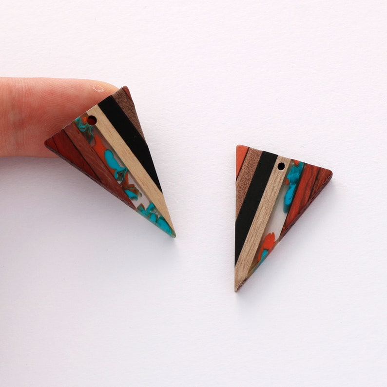 4pcs Epoxy Resin Pendants, Triangle Translucent Blue Resin Findings, Wood and Resin Pendant, Color Blocked, Diamond Charm