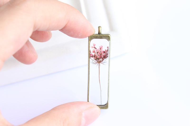 1pcs Handmade Rectangular Resin Leaves pressed flower pendant necklace