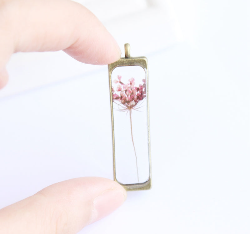 1pcs Handmade Rectangular Resin Leaves pressed flower pendant necklace