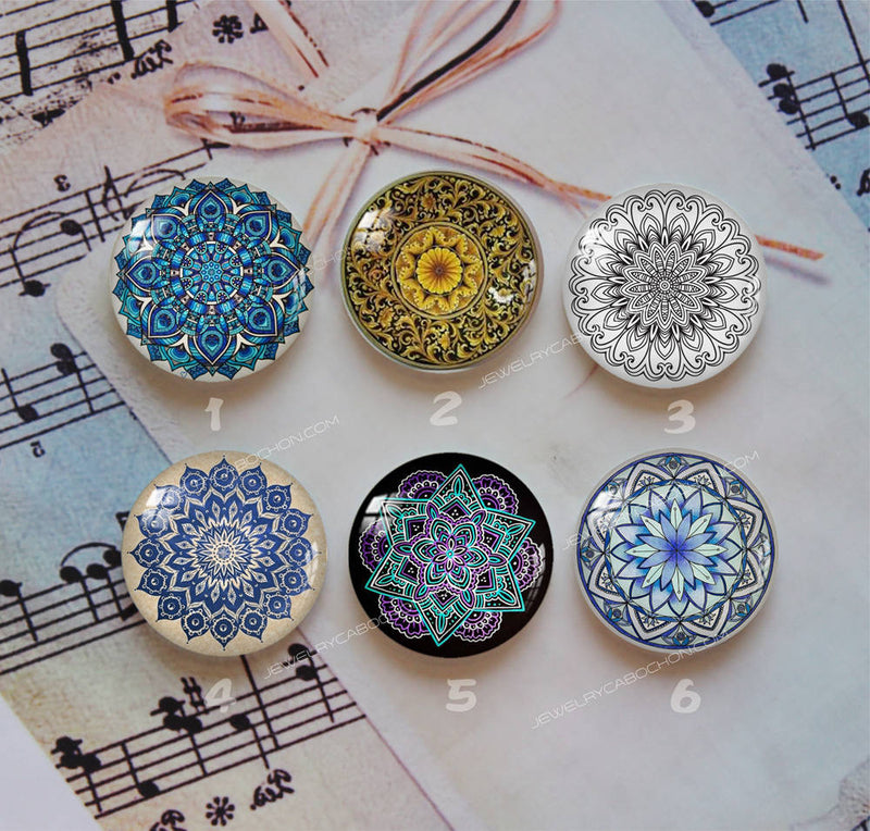 Handmade Round Photo Glass Cabochon Pattern 1032