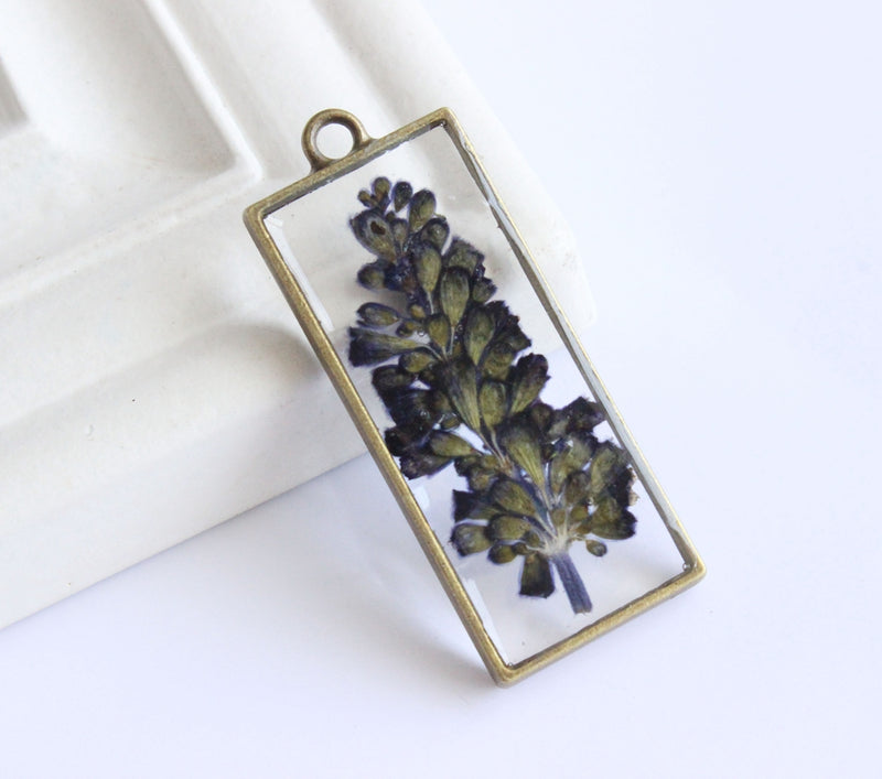 1pcs lavender Handmade real Resin pressed flower pendant necklace