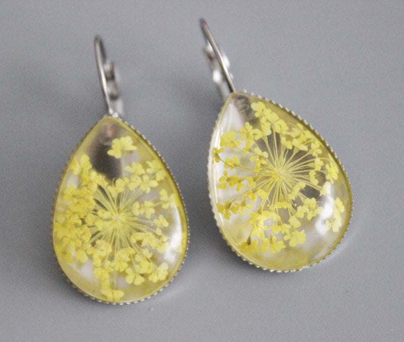 2pcs Resin 18x25mm Cabochons, yellow lace Pressed flower necklace Pendant jewelry