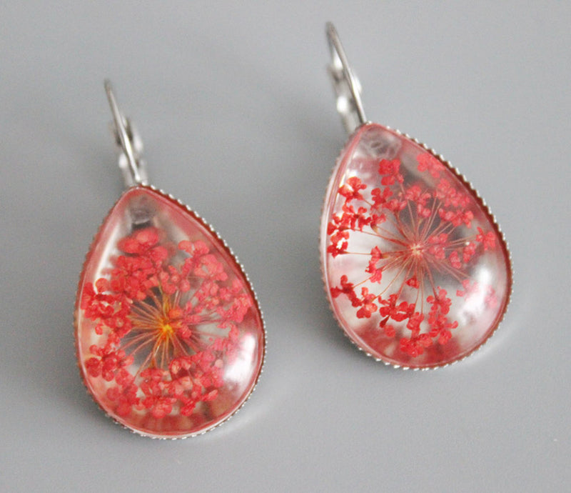 2pcs Handmade Resin 18x25mm Cabochons, real red lace Pressed flower necklace Pendant jewelry