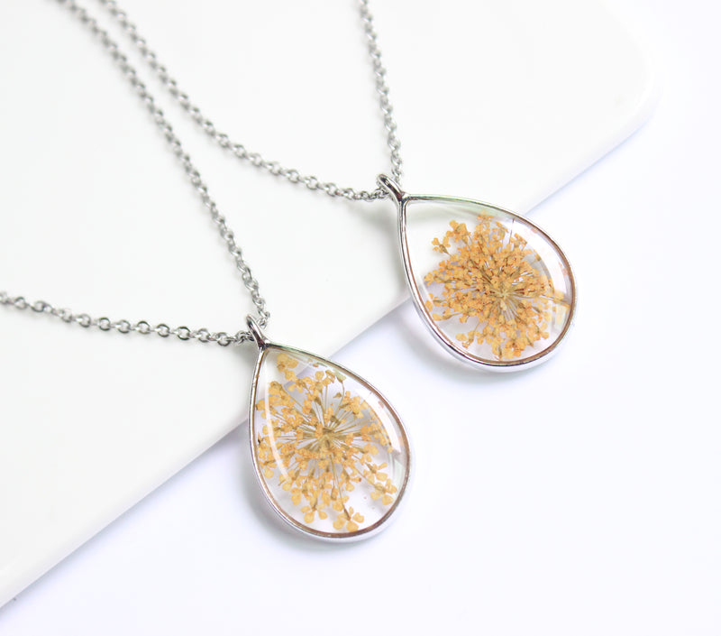 1pcs  Teardrop Resin Orange pressed flower pendant necklace, Real dried flower jewelry