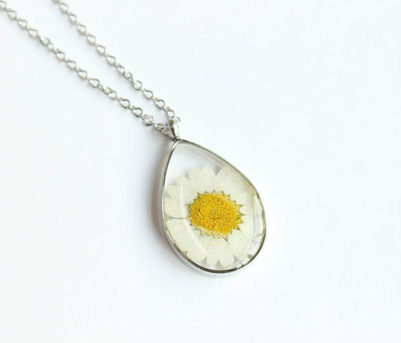 1pcs Handmade White chrysanthemum Teardrop pressed flower pendant jewelry