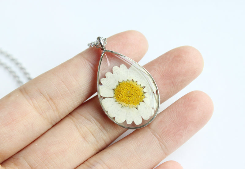 1pcs Handmade White chrysanthemum Teardrop pressed flower pendant jewelry