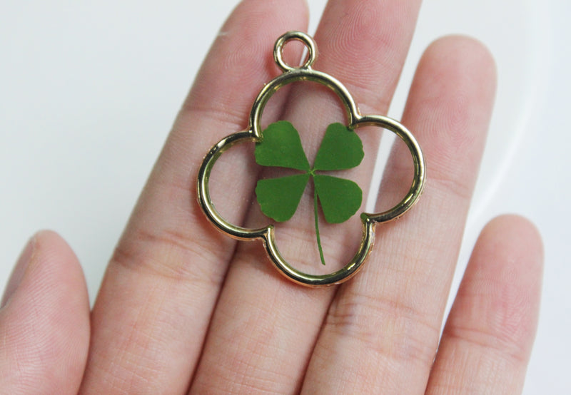 1pcs  Handmade Real four-leaf clover pressed flower pendant jewelry