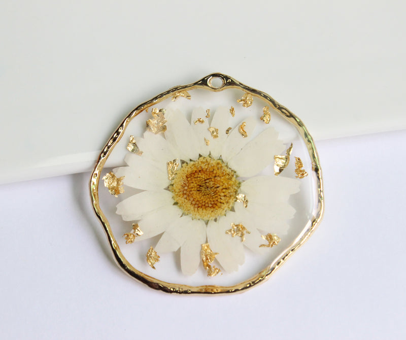 1pcs Gold foil pressed flower necklace, White chrysanthemum pressed flower pendant jewelry